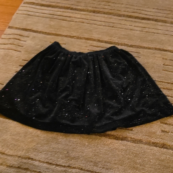 Cat & Jack Black Sparkle Velvet Skirt Size 7/8 - Picture 3 of 3